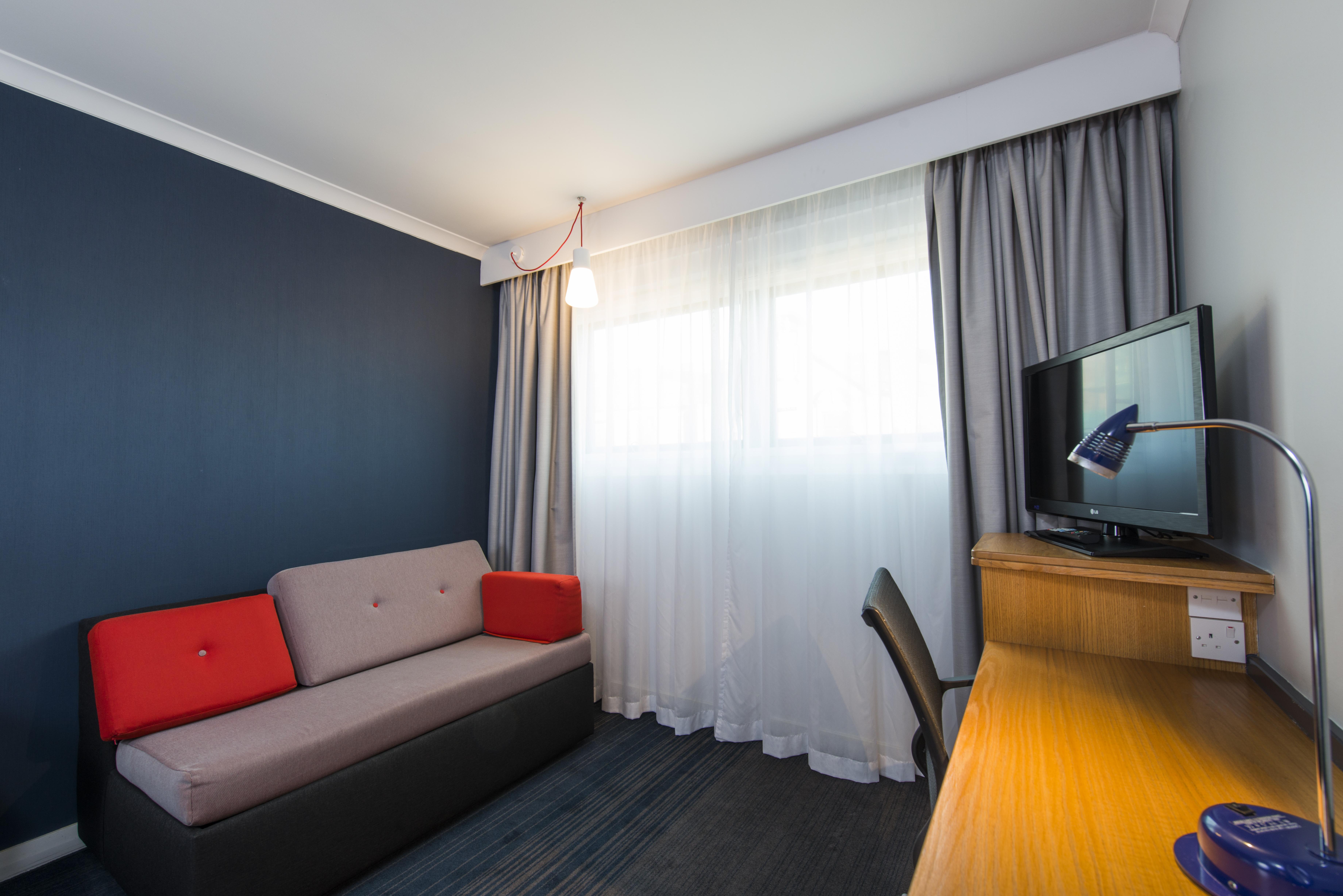 Holiday Inn Express - Glasgow - City Ctr Riverside By Ihg Bagian luar foto