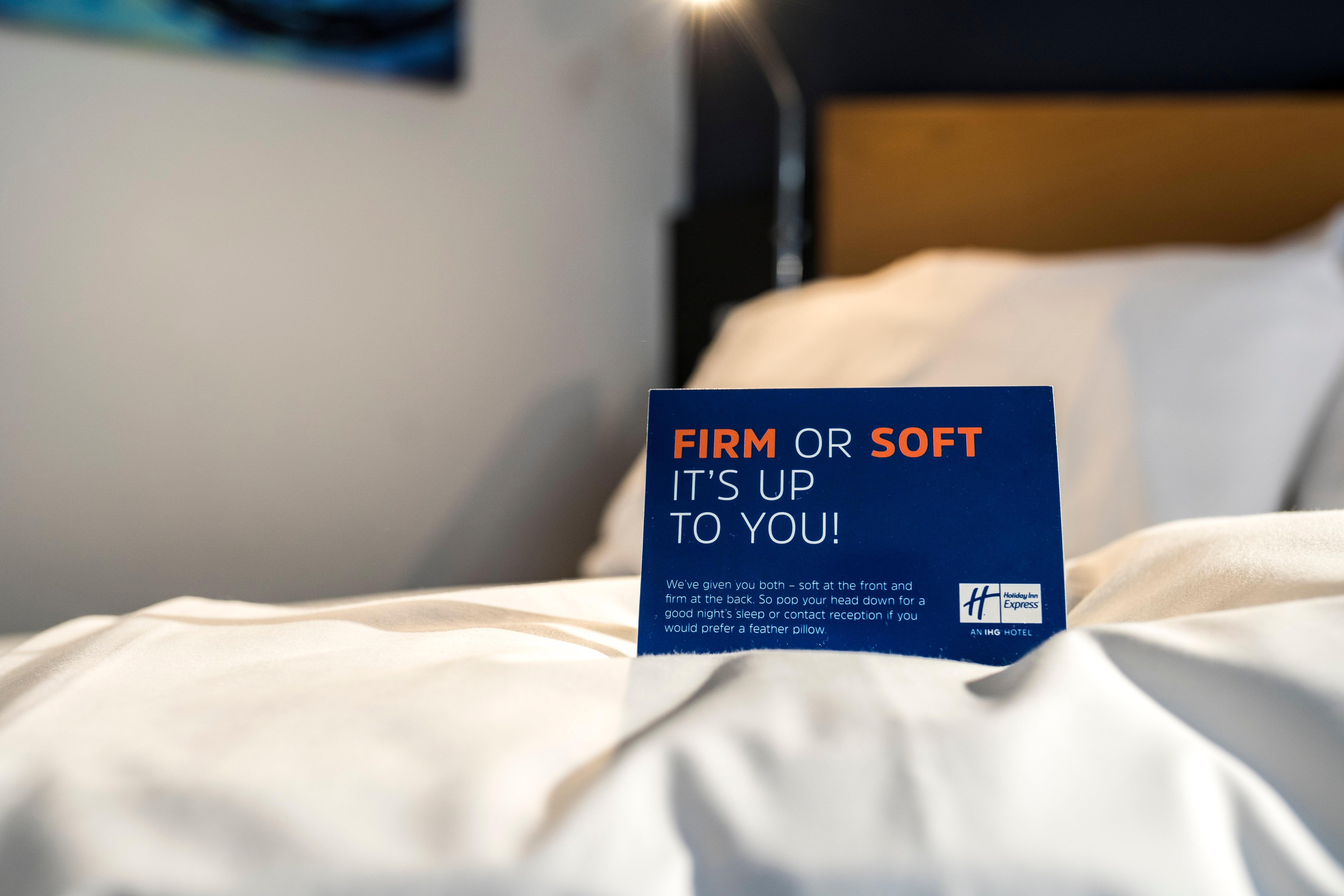 Holiday Inn Express - Glasgow - City Ctr Riverside By Ihg Bagian luar foto