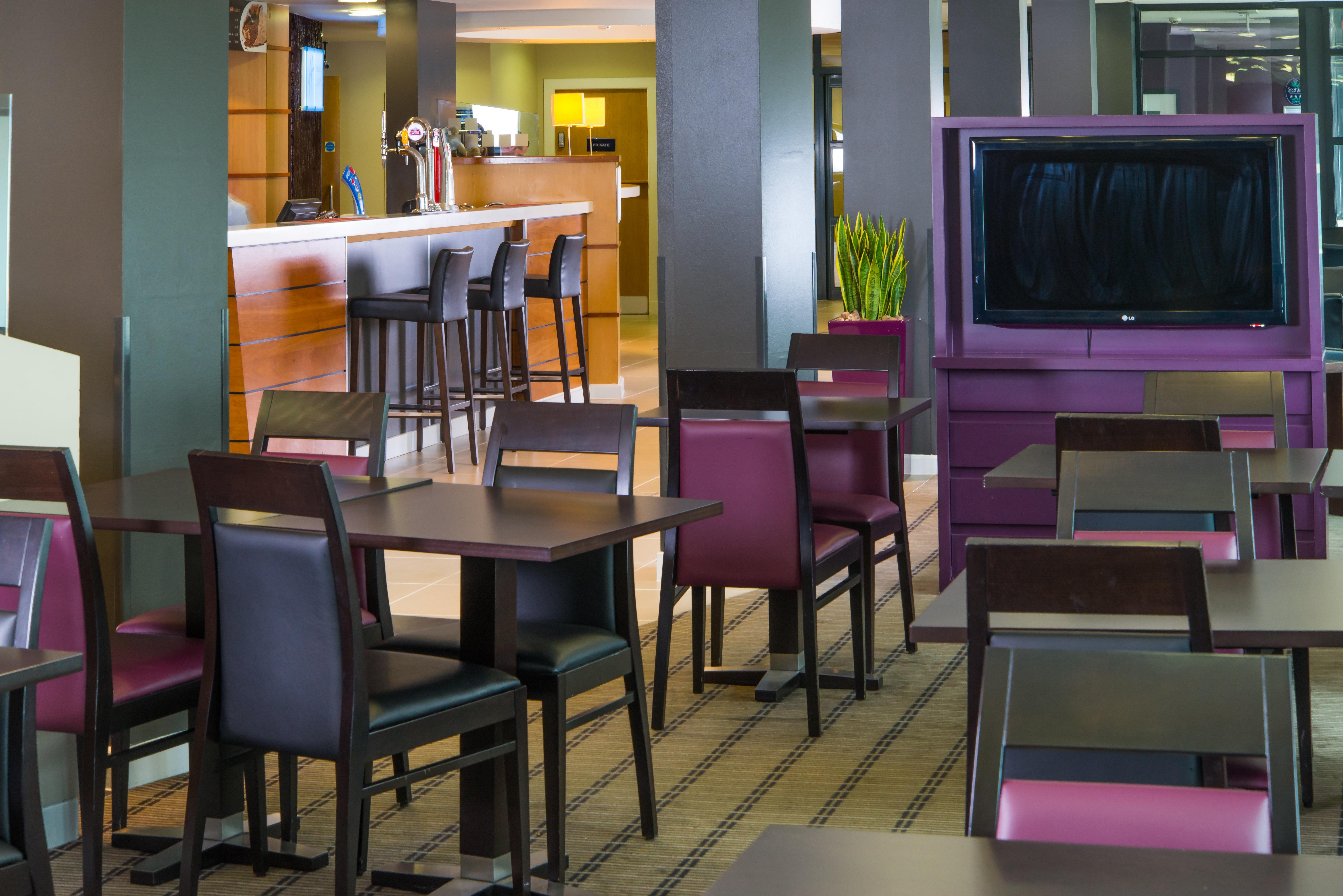 Holiday Inn Express - Glasgow - City Ctr Riverside By Ihg Bagian luar foto