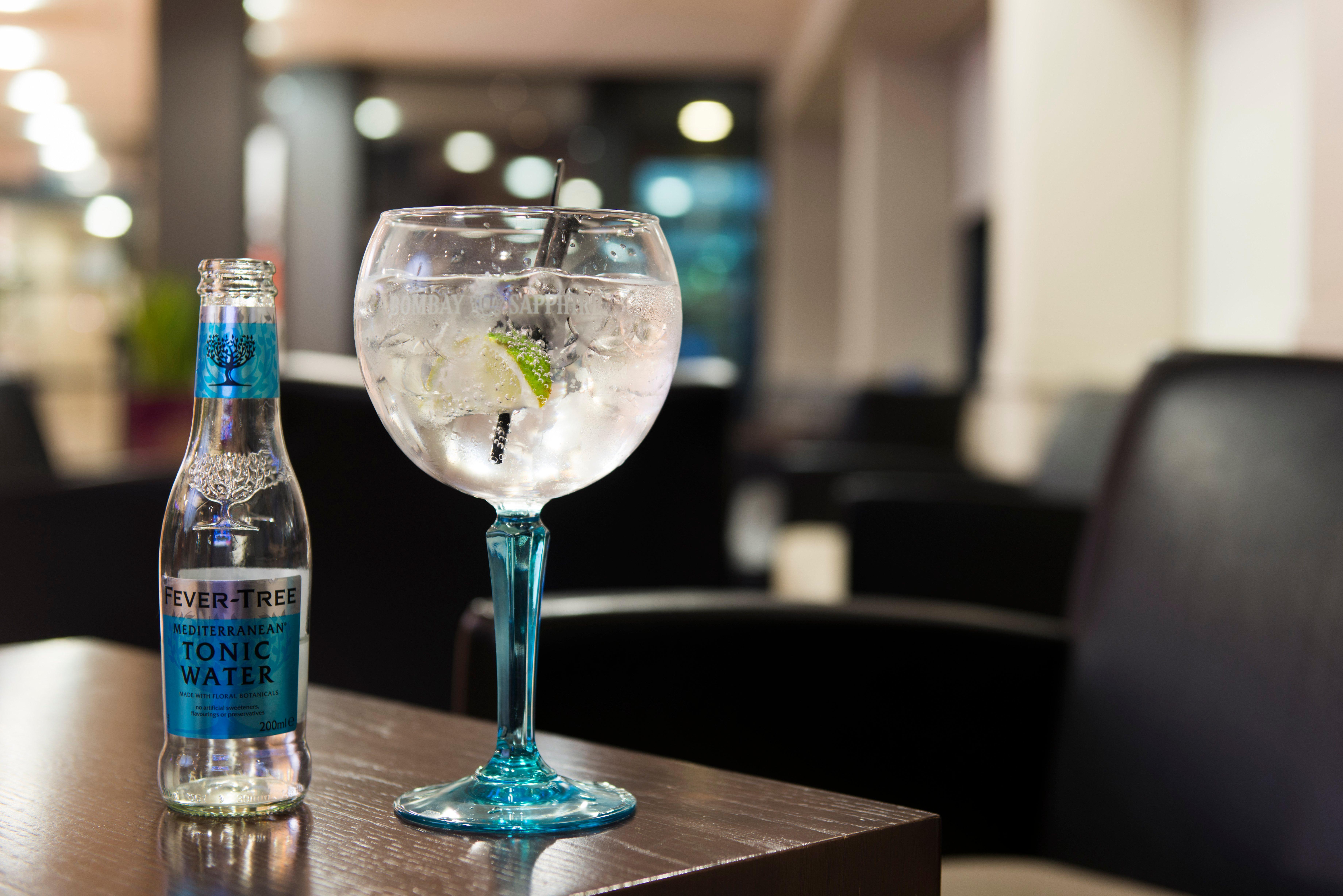Holiday Inn Express - Glasgow - City Ctr Riverside By Ihg Bagian luar foto