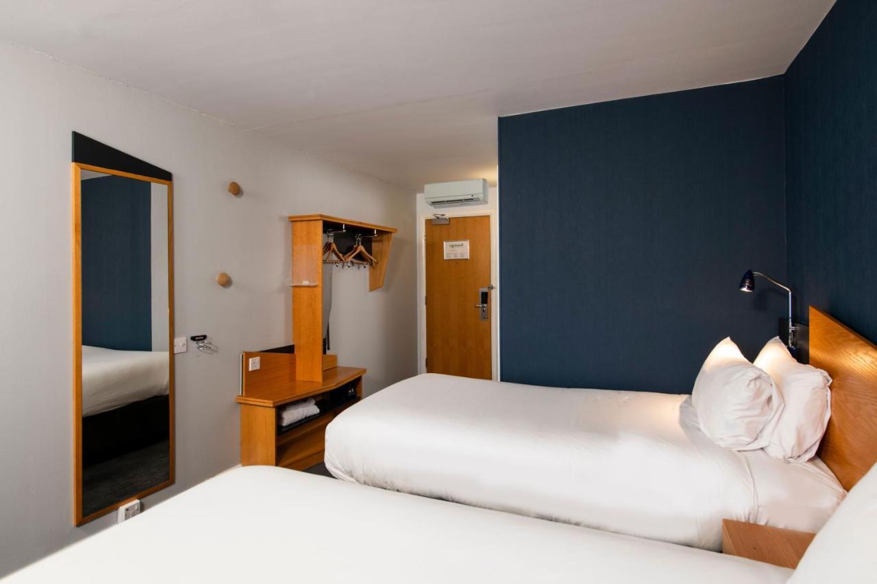 Holiday Inn Express - Glasgow - City Ctr Riverside By Ihg Bagian luar foto