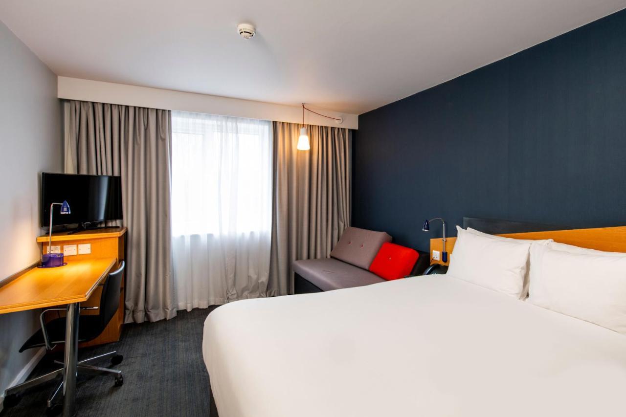 Holiday Inn Express - Glasgow - City Ctr Riverside By Ihg Bagian luar foto