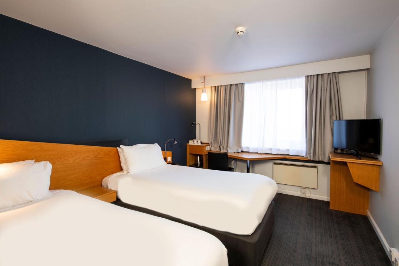 Holiday Inn Express - Glasgow - City Ctr Riverside By Ihg Bagian luar foto