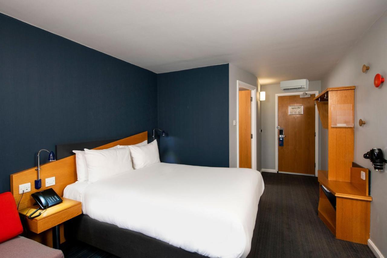 Holiday Inn Express - Glasgow - City Ctr Riverside By Ihg Bagian luar foto