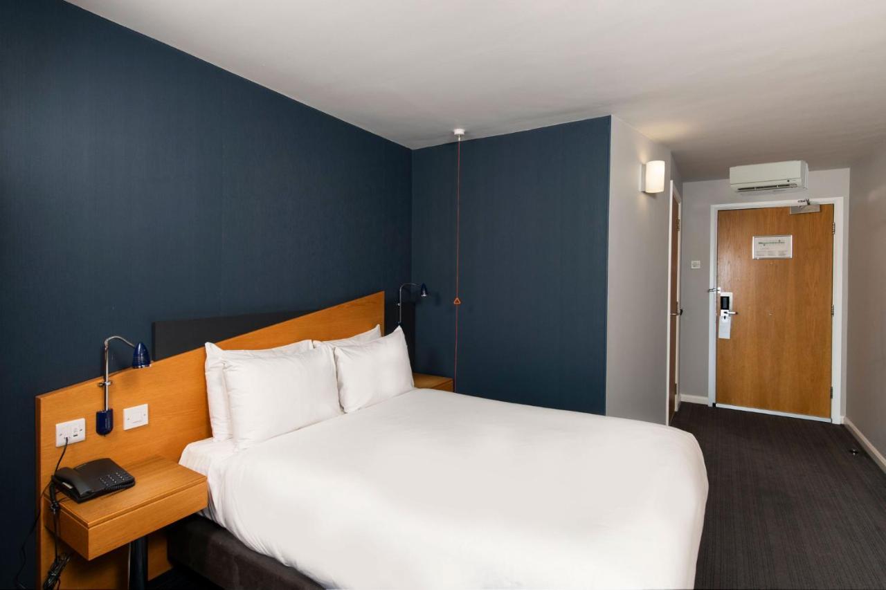 Holiday Inn Express - Glasgow - City Ctr Riverside By Ihg Bagian luar foto