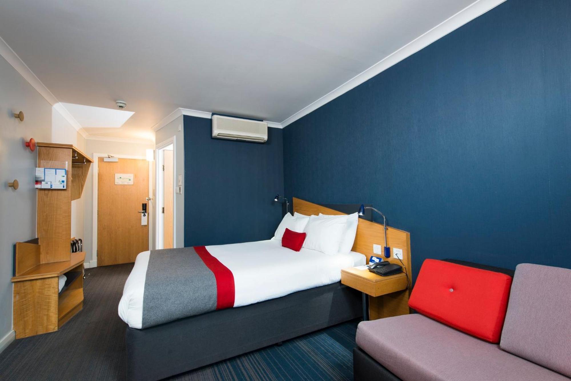 Holiday Inn Express - Glasgow - City Ctr Riverside By Ihg Bagian luar foto