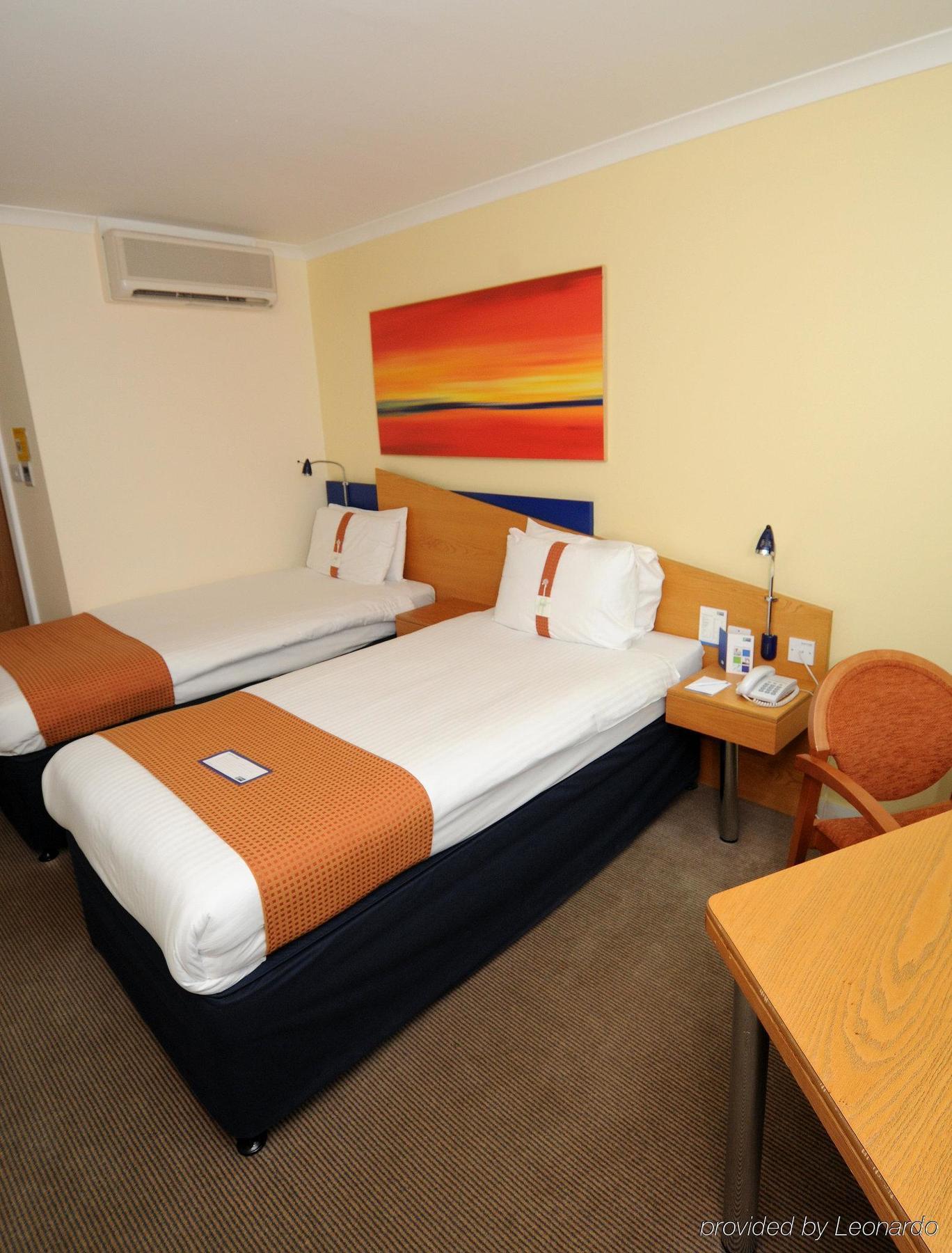 Holiday Inn Express - Glasgow - City Ctr Riverside By Ihg Bagian luar foto