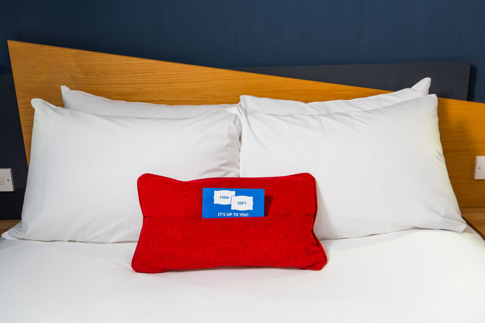 Holiday Inn Express - Glasgow - City Ctr Riverside By Ihg Bagian luar foto