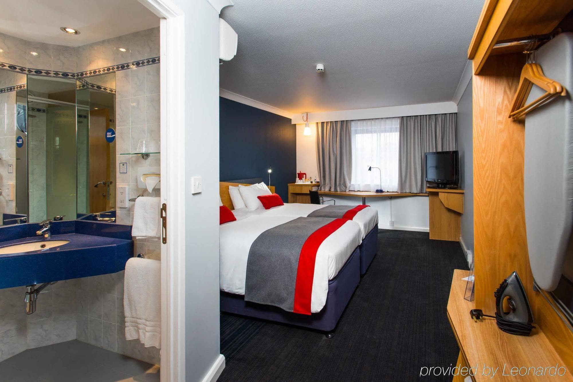 Holiday Inn Express - Glasgow - City Ctr Riverside By Ihg Bagian luar foto