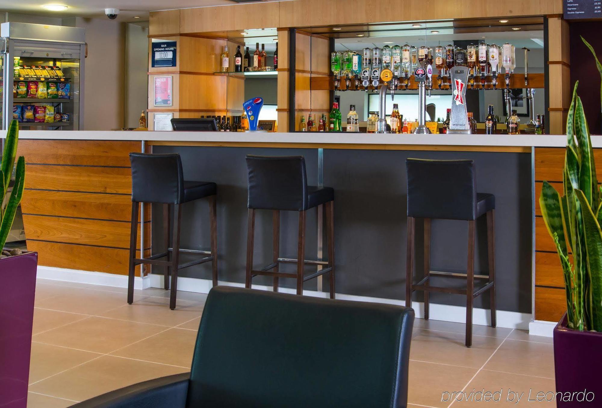 Holiday Inn Express - Glasgow - City Ctr Riverside By Ihg Bagian luar foto