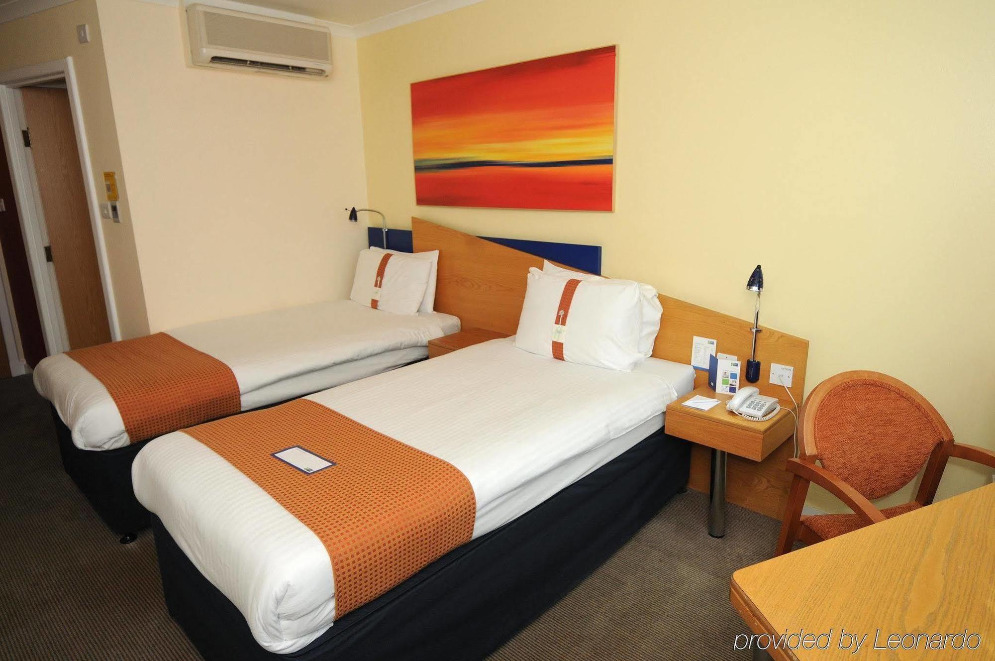 Holiday Inn Express - Glasgow - City Ctr Riverside By Ihg Bagian luar foto