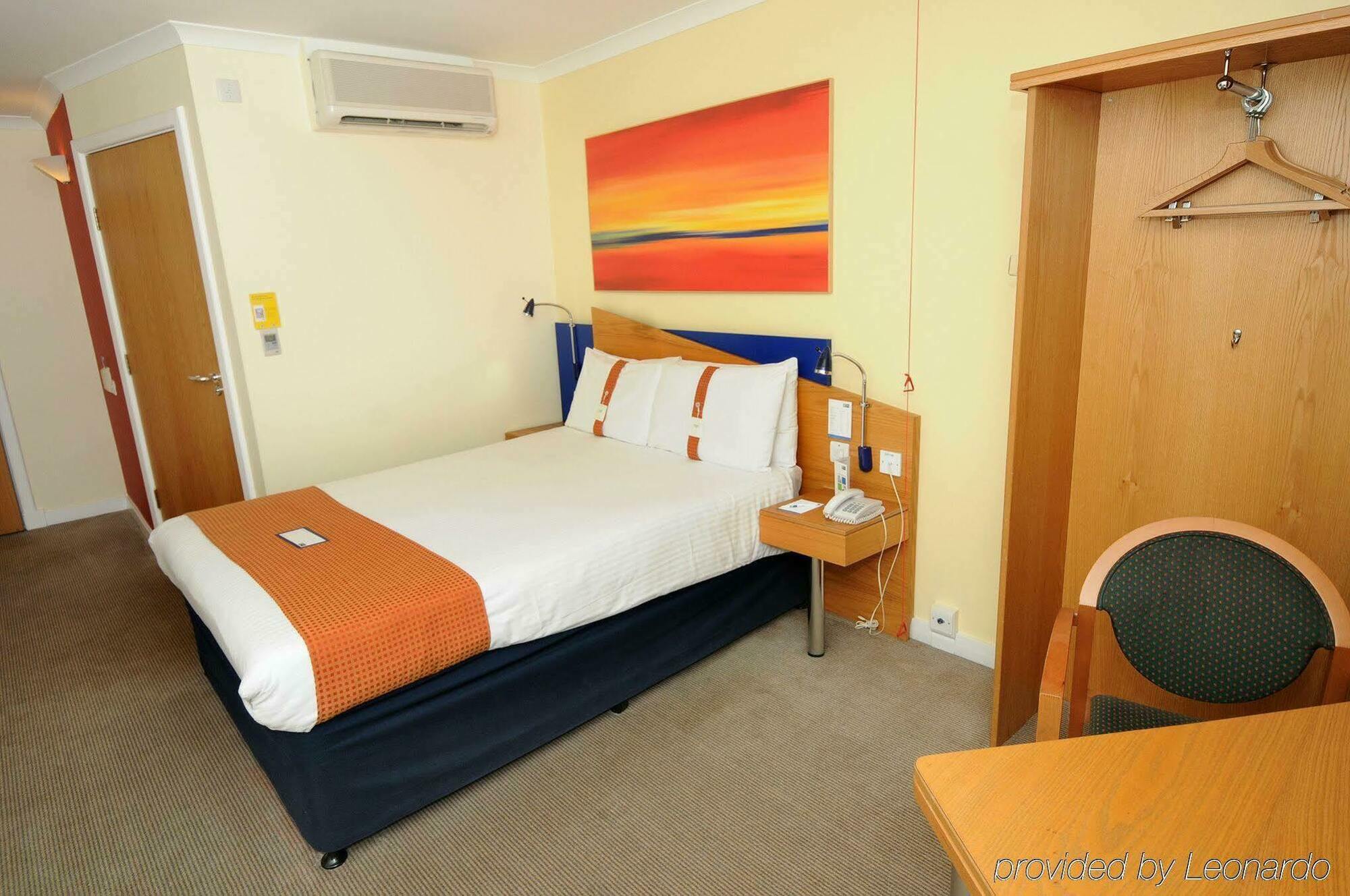 Holiday Inn Express - Glasgow - City Ctr Riverside By Ihg Bagian luar foto